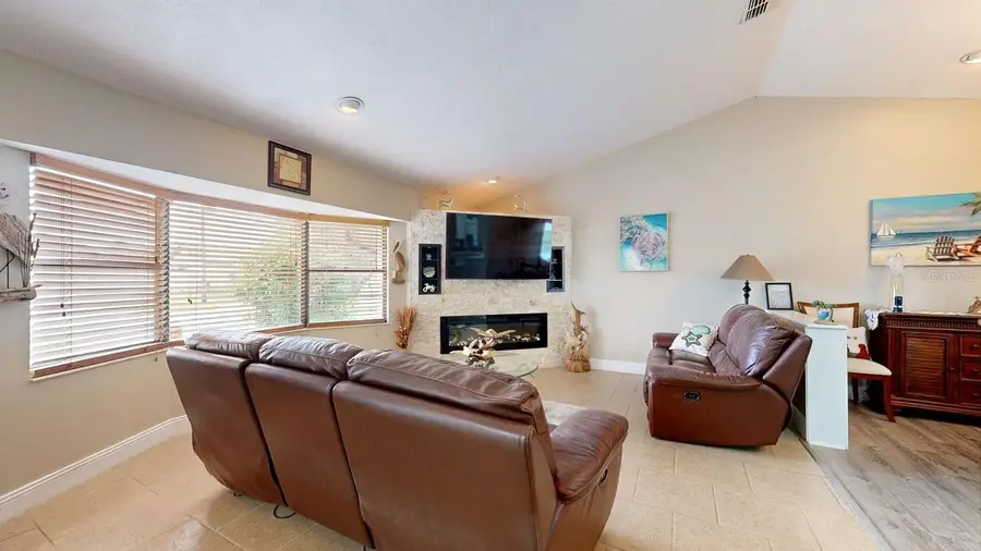 12 Classic Court S, Palm Coast, FL 32137 - #3