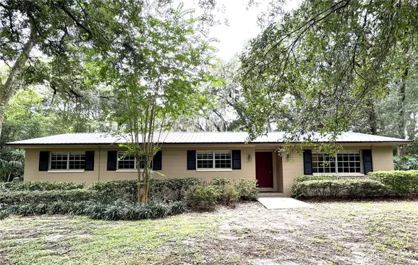 560 N Lake Pleasant Road, APOPKA, FL 32712