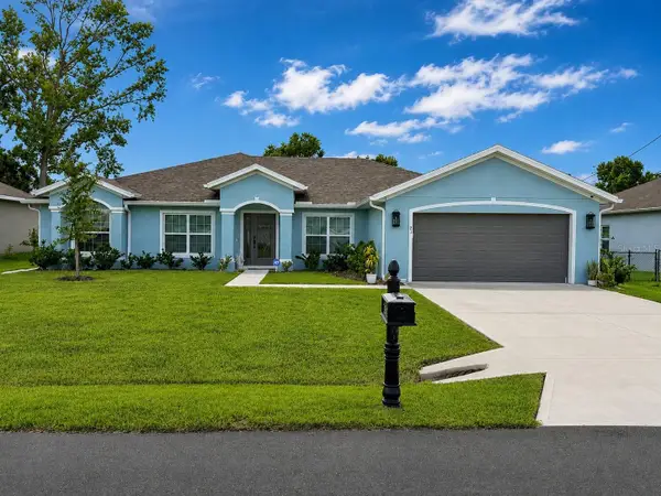 21 Wood Clift Lane, PALM COAST, FL 32164