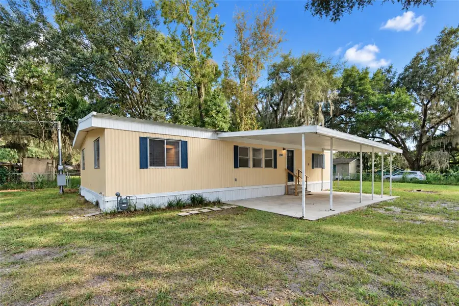208 Navajo Street, Satsuma, FL 32189 - #3