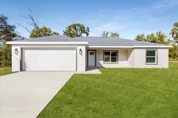 32 Fisher Lane Way, OCKLAWAHA, FL 32179