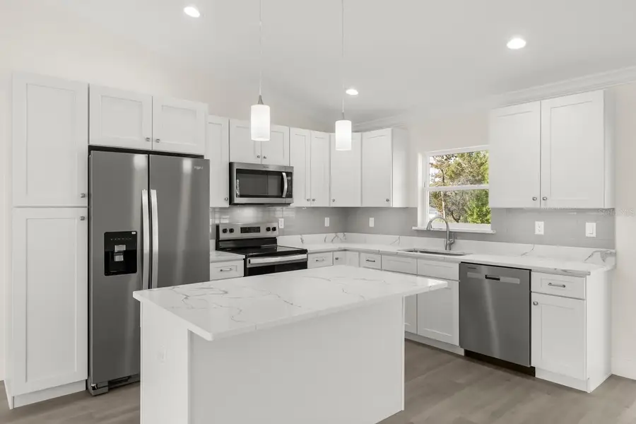 32 Fisher Lane Way, Ocklawaha, FL 32179 - Image #3