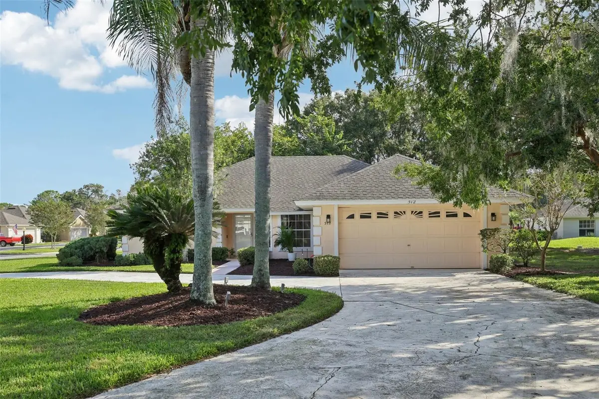 512 Juniper Way, Tavares, FL 32778 - Image #1
