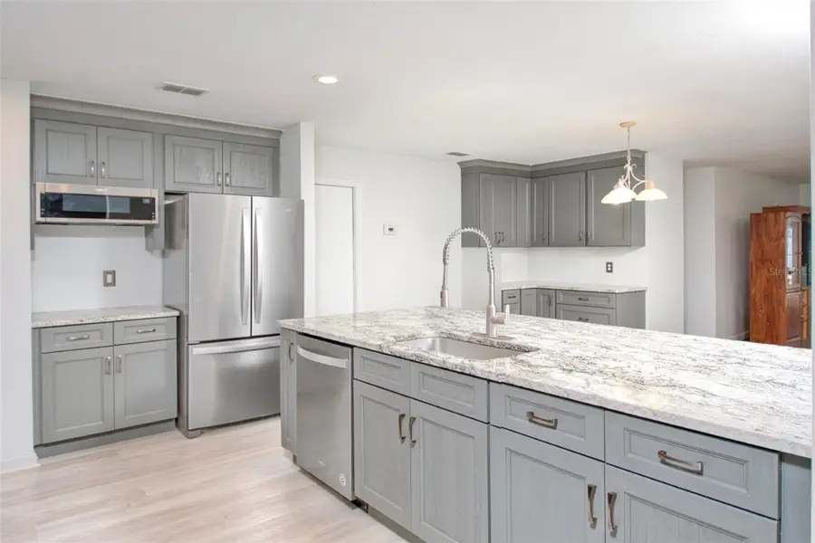 157 Lake Catherine Circle, Groveland, FL 34736 - Image #3