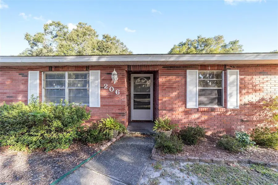206 E Fountain Street, Fruitland Park, FL 34731 - Image #3