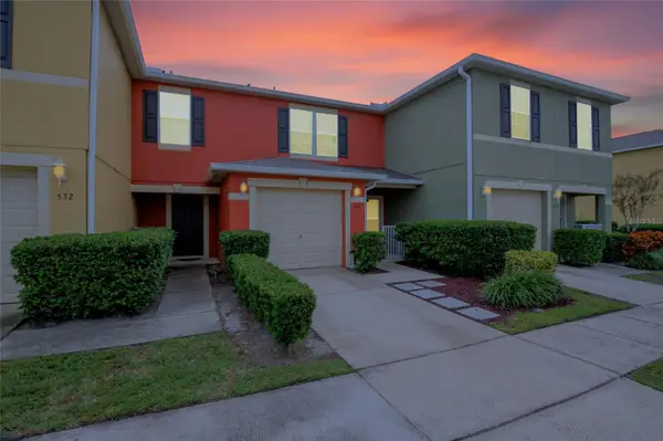528 Cresting Oak Circle #8, ORLANDO, FL 32824