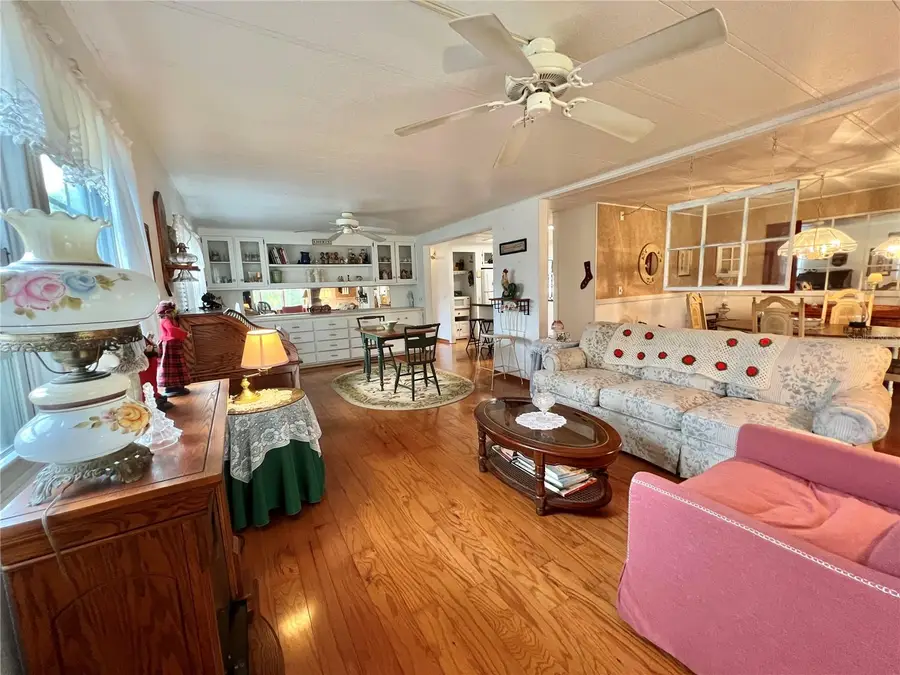 127 Royal Palm Drive, Leesburg, FL 34748 - Image #2