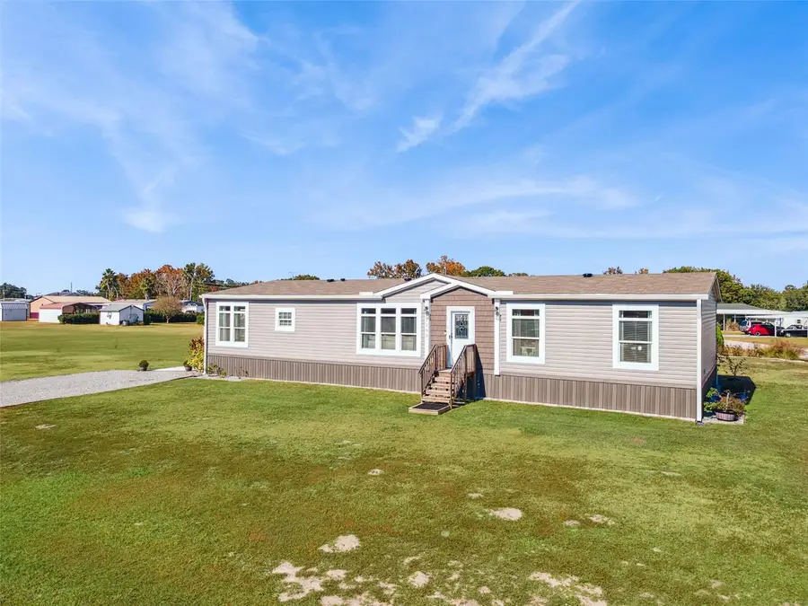 1193 NW 12th Lane, Lake Panasoffkee, FL 33538 - Image #2