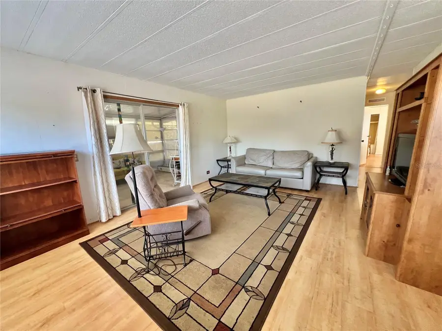 101 Ixora Way, Leesburg, FL 34748 - Image #2