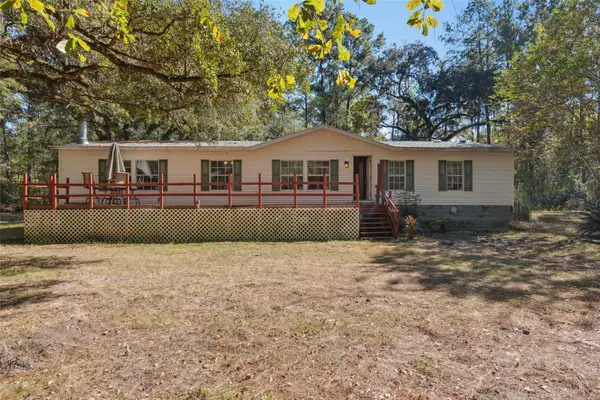 17039 N Highway 329, REDDICK, FL 32686