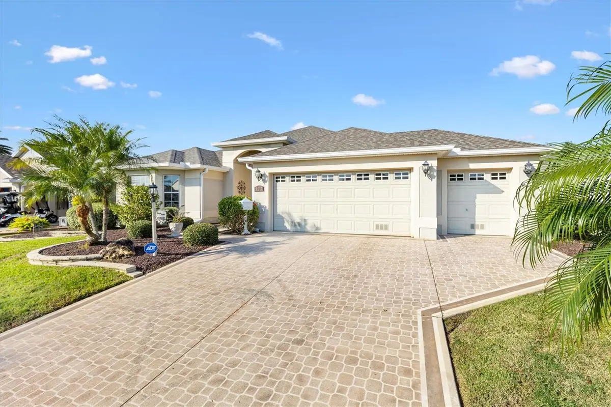 933 Folkstone Way, The Villages, FL 32162 - Image #1