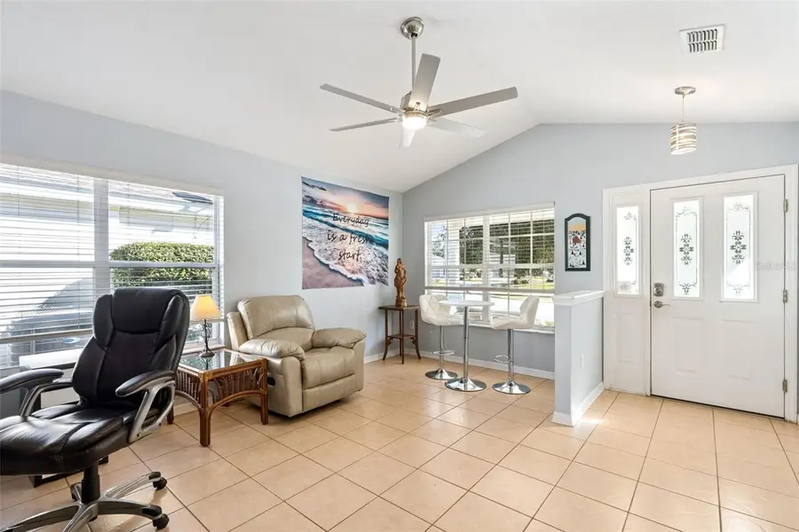 25205 Cranes Roost Circle, Leesburg, FL 34748 - Image #2