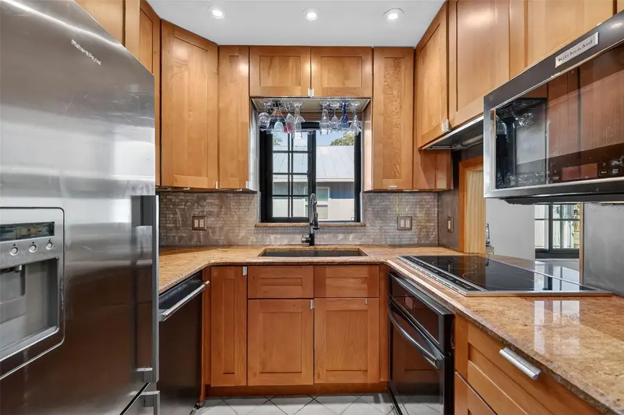 225 E 10th Avenue #E-2, Mount Dora, FL 32757 - Image #3