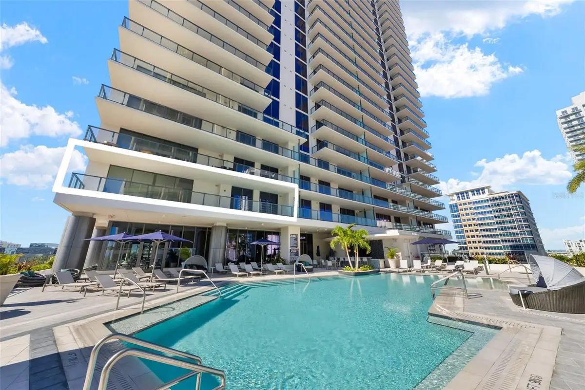 275 1st Avenue S #1005, Saint Petersburg, FL 33701 - Image #1