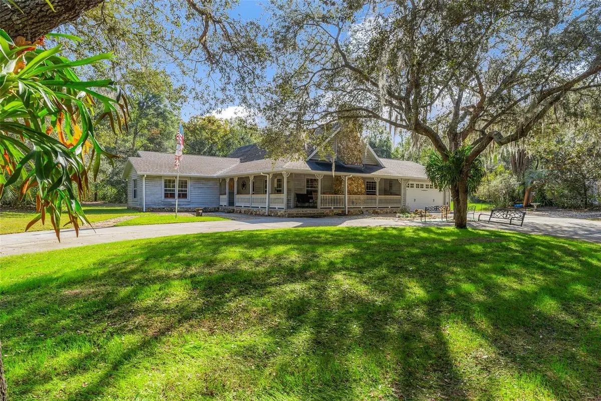 5100 Griffin View Drive, Lady Lake, FL 32159 - Image #1