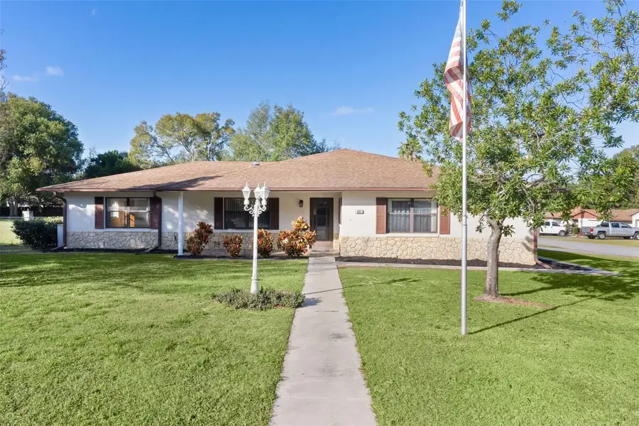 602 Fourth Avenue, Lady Lake, FL 32159 - Image #2