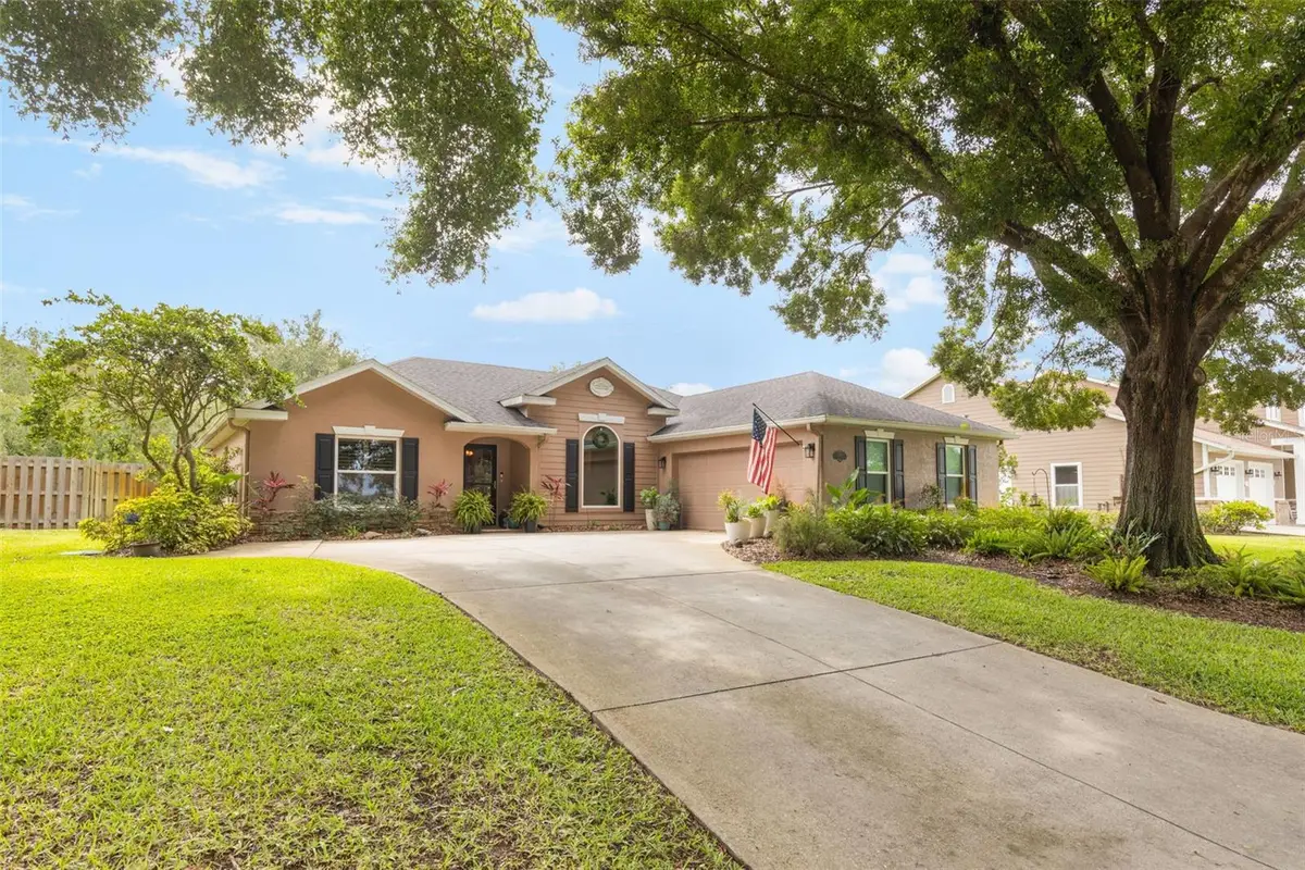 1095 Club Hills Drive, Eustis, FL 32726 - #1