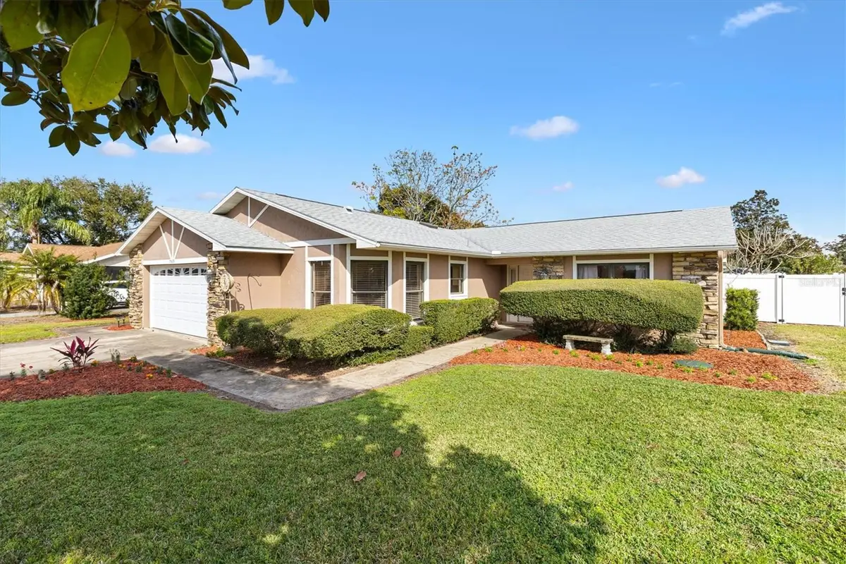 33639 Picciola Drive, Fruitland Park, FL 34731 - Image #1