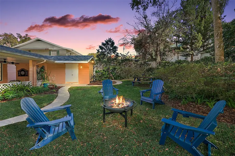 936 N Baker Street, Mount Dora, FL 32757 - #2