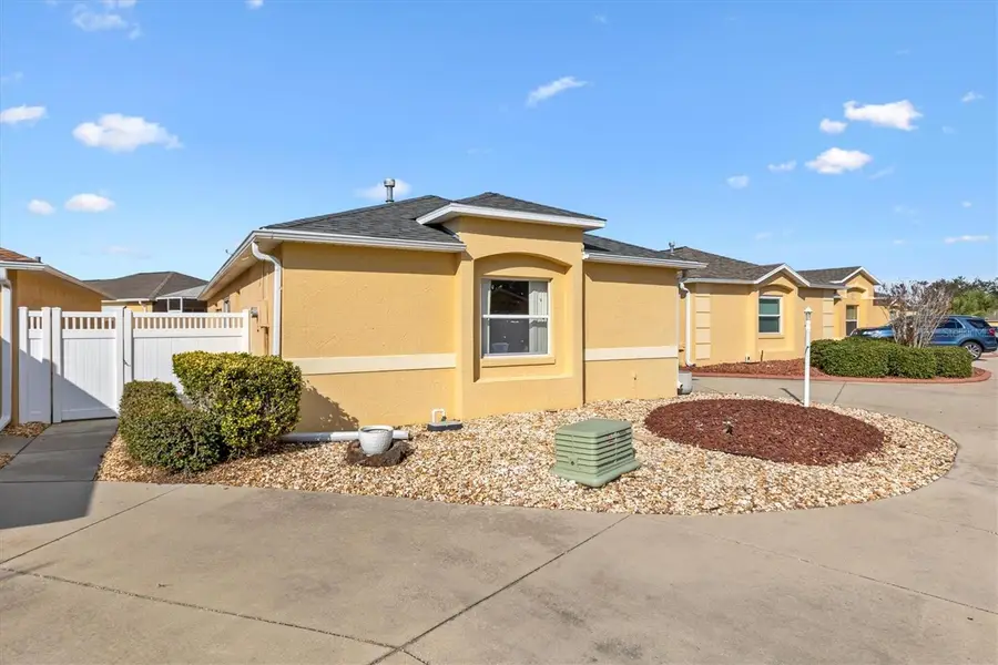 876 Radclife Berea Place, The Villages, FL 32162 - Image #2