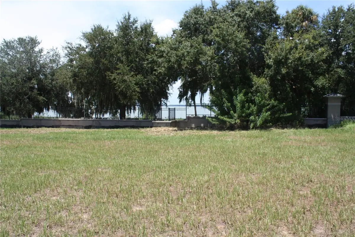 3225 Landing View, Tavares, FL 32778 - Image #1