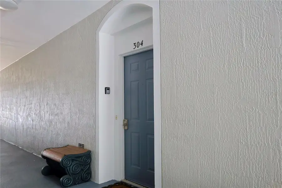 2305 Silver Palm Drive #304, Kissimmee, FL 34747 - Image #2