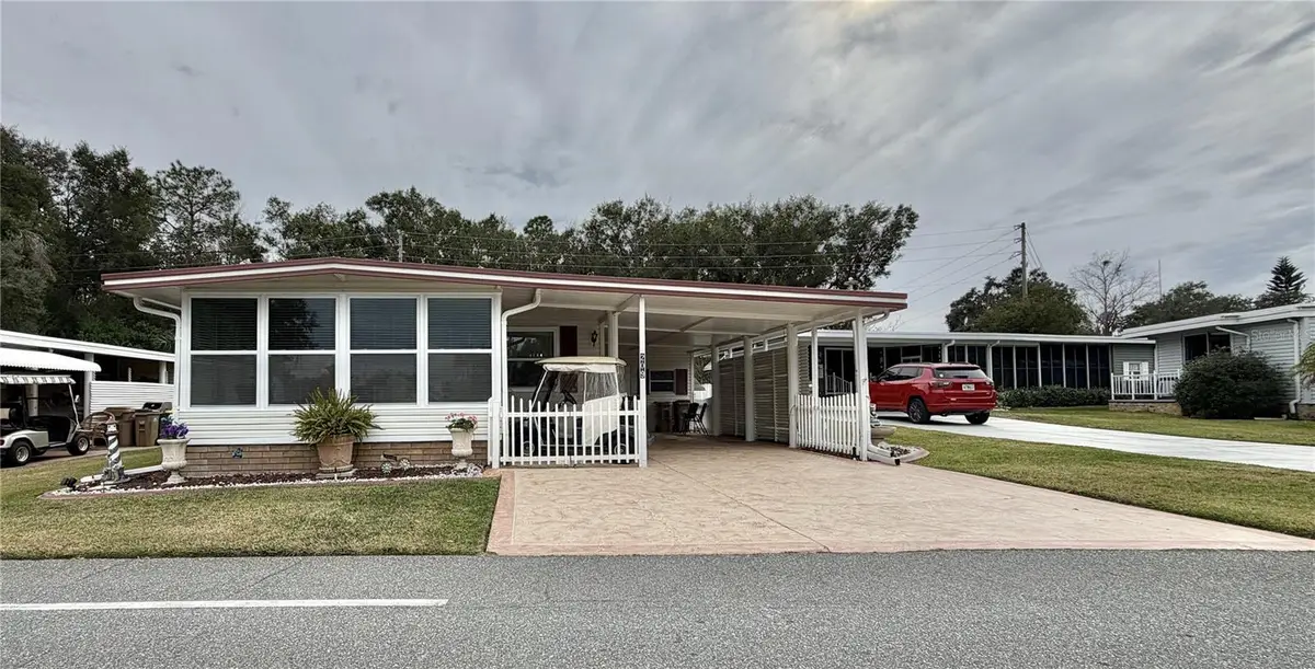 209 Hawthorne Boulevard, Leesburg, FL 34748 - Image #1