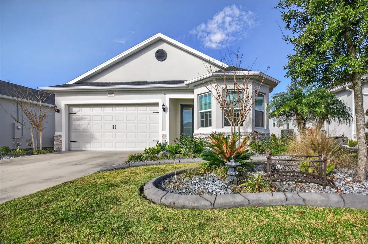 8677 Bridgeport Bay Circle, Mount Dora, FL 32757 - Image #1