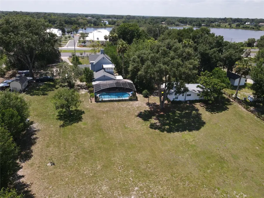 243 S Central Avenue, Umatilla, FL 32784 - Image #3