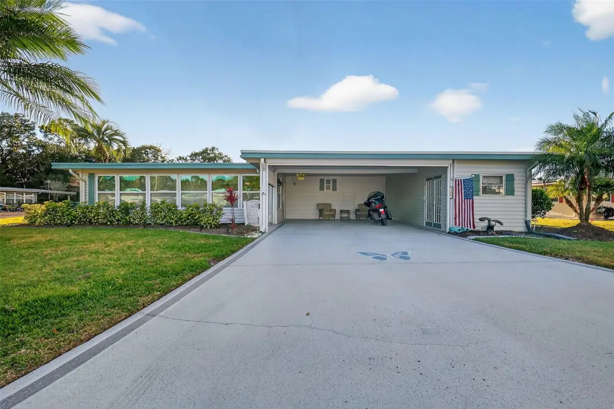 705 Falcon Drive, Tavares, FL 32778 - Image #1