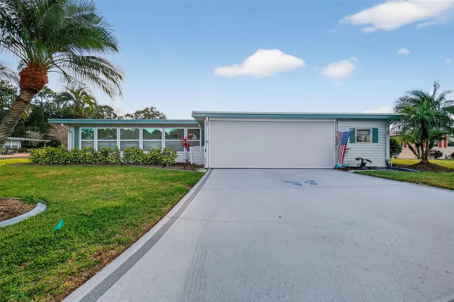 705 Falcon Drive, Tavares, FL 32778 - Image #2