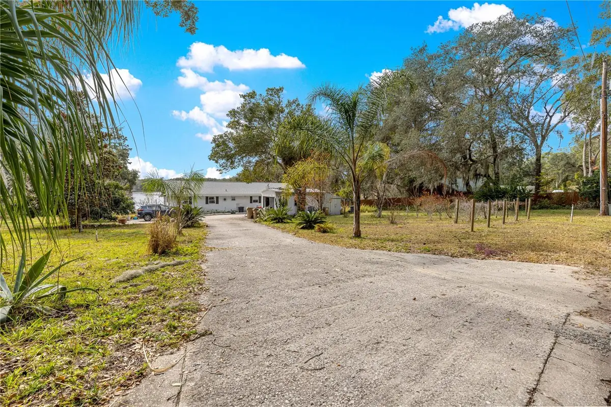 4244 North Road, Fruitland Park, FL 34731 - #1