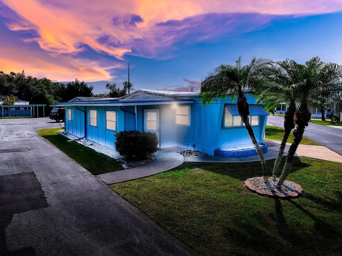 211 Rue De Paresse, Tavares, FL 32778 - Image #1