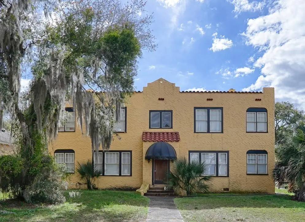 426 E Citrus Avenue, Eustis, FL 32726 - #1