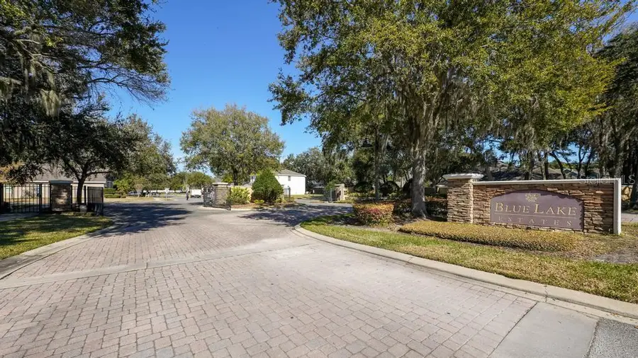 201 W Blue Water Edge Drive, Eustis, FL 32736 - Image #2