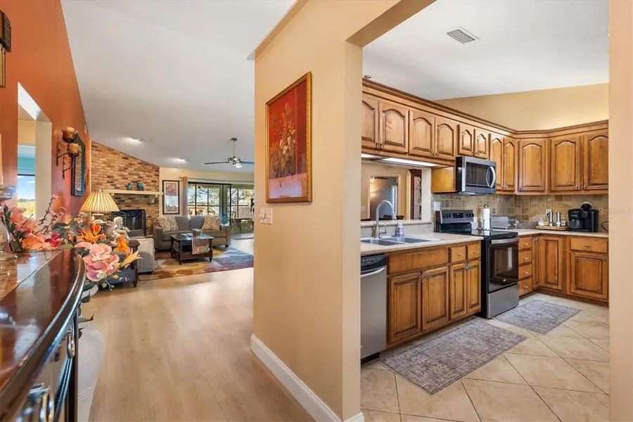 804 N Shore Drive, Leesburg, FL 34748 - Image #3