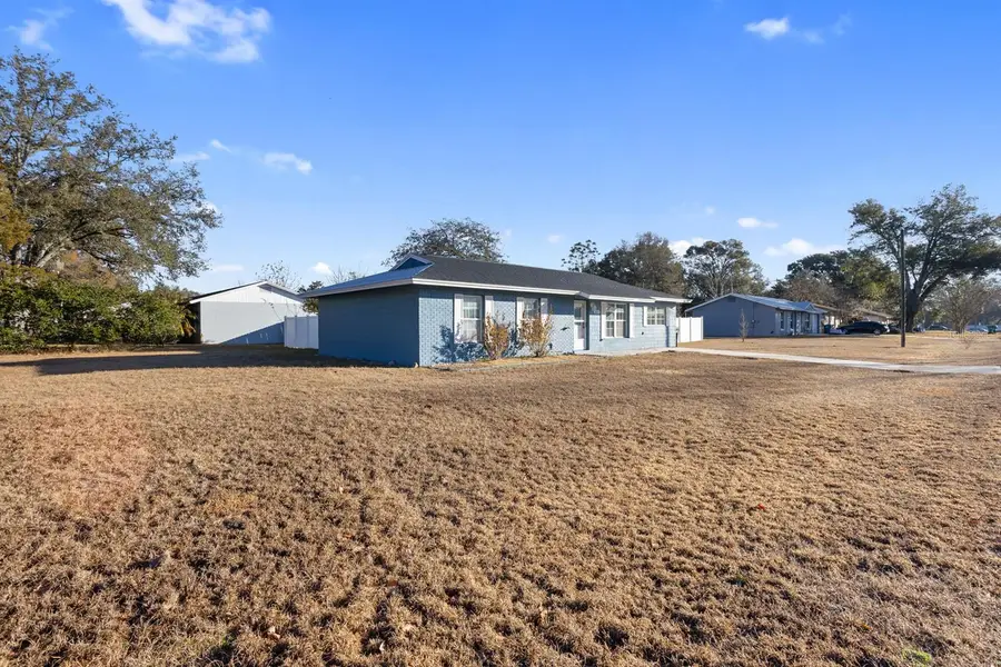 301 Magnolia Way, Lady Lake, FL 32159 - #3