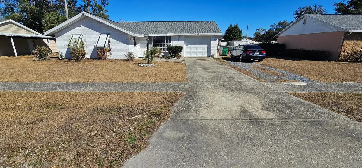 6020 17th Street, Zephyrhills, FL 33542 - #1