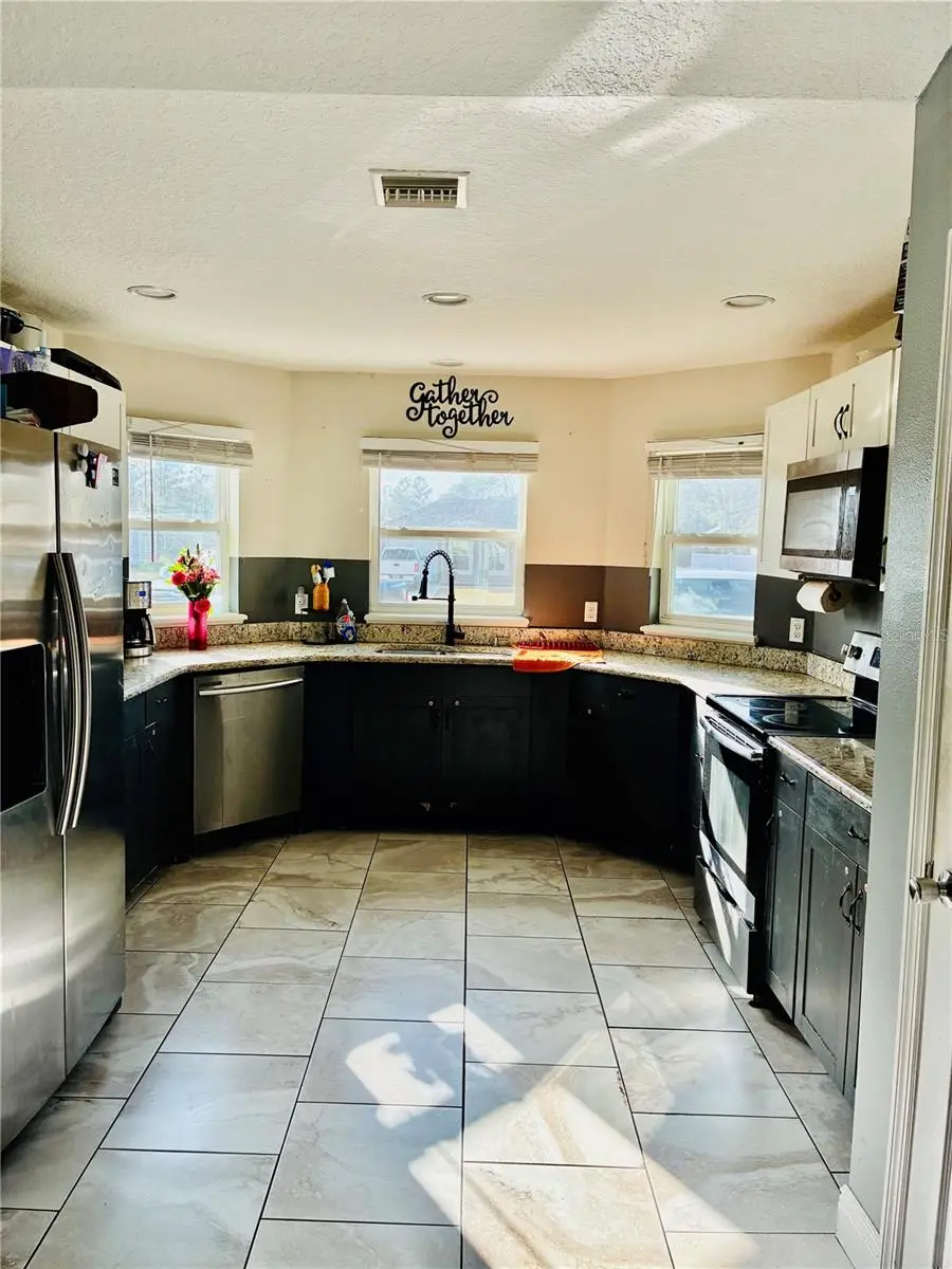 40390 W First Avenue, Umatilla, FL 32784 - #2