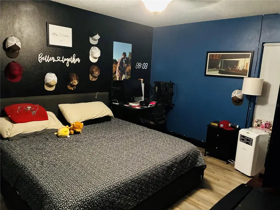 40390 W First Avenue, Umatilla, FL 32784 - #3