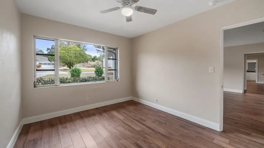 107 E Magnolia Avenue, Howey In The Hills, FL 34737 - #2