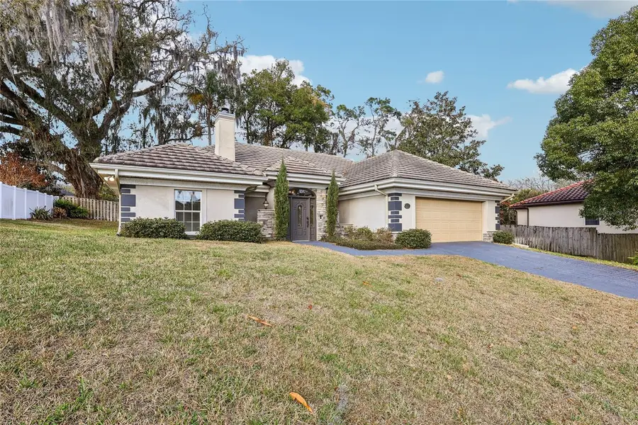 2115 Oak Leaf Circle, Mount Dora, FL 32757 - #2