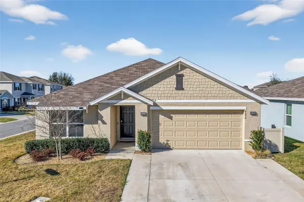 4656 Crossroads Lane, WILDWOOD, FL 34785