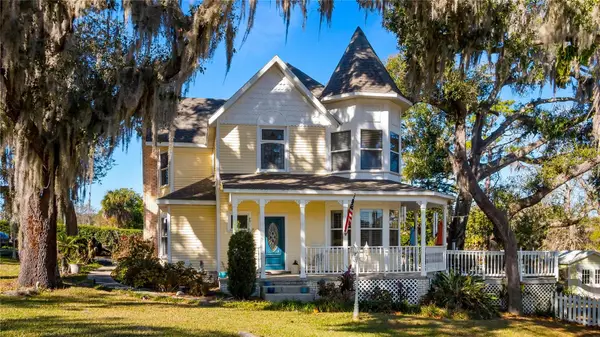 110 W Minnehaha Avenue, CLERMONT, FL 34711