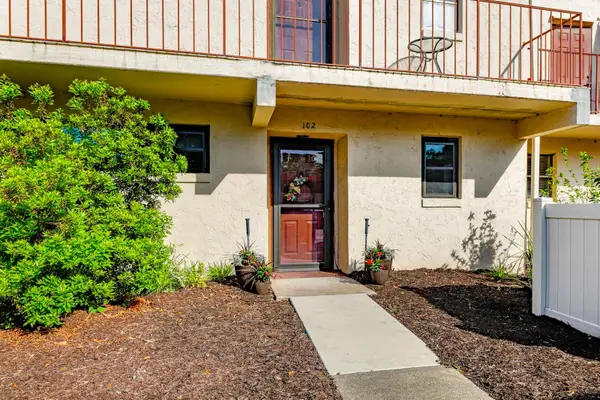 4300 Baywood Boulevard #B102, MOUNT DORA, FL 32757