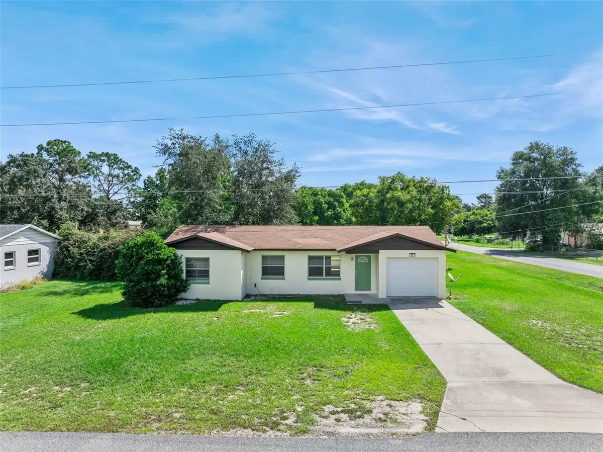 801 Elm Avenue, Fruitland Park, FL 34731 - #1