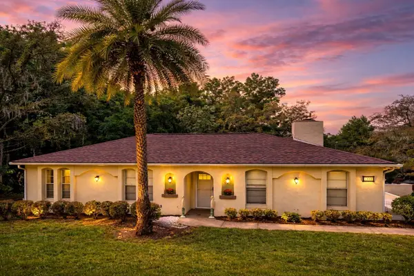 1220 Country Club Road, EUSTIS, FL 32726