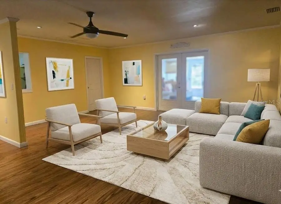 506 E Gottsche Avenue, Eustis, FL 32726 - #2