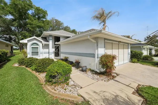 21733 Royal St Georges Lane, LEESBURG, FL 34748