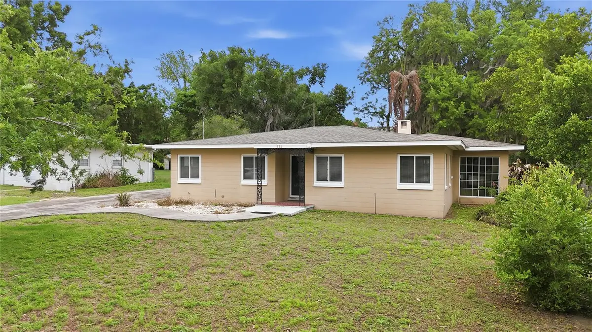 126 E Magnolia Avenue, Howey In The Hills, FL 34737 - #1